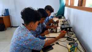 Teknik Elektronika Industri